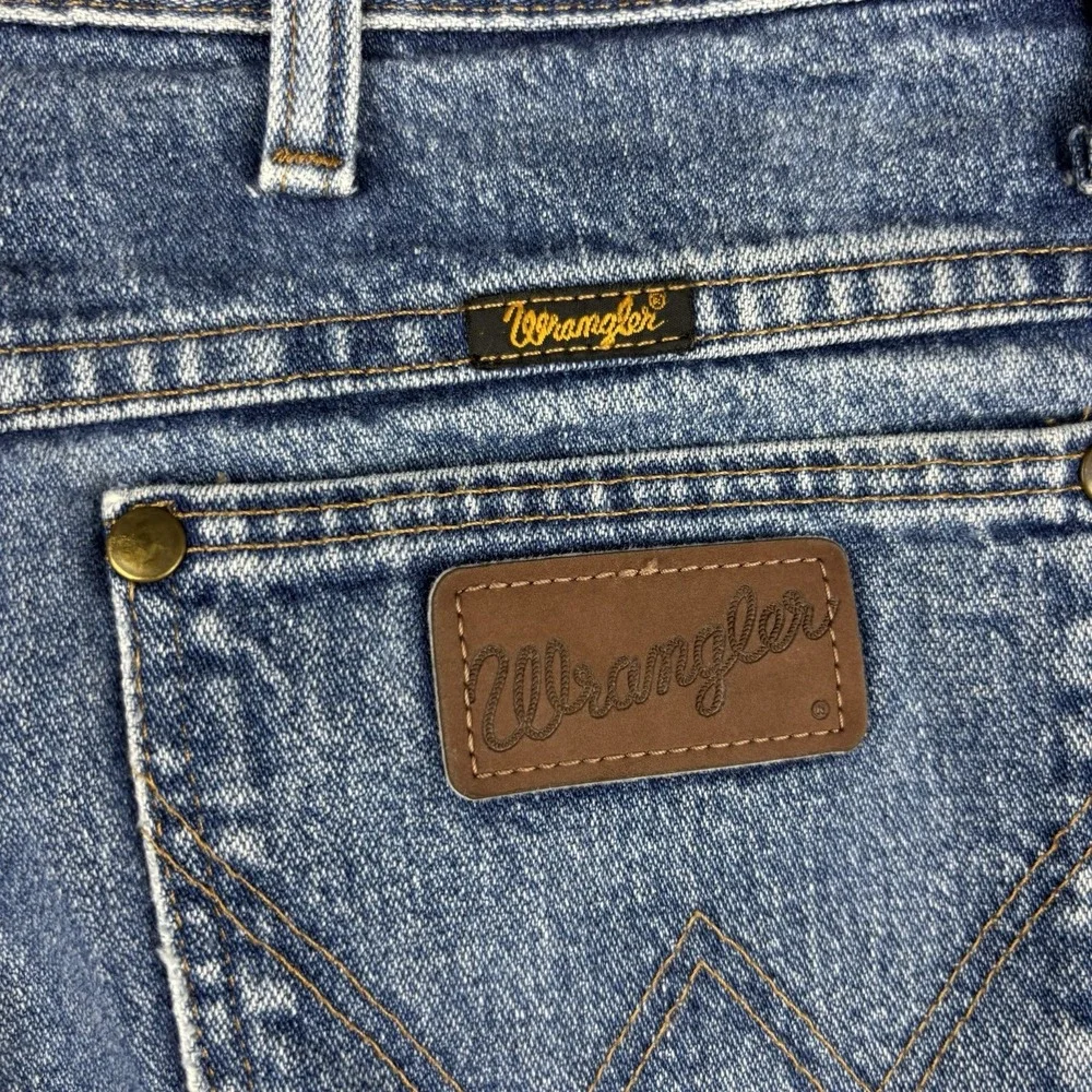 Wrangler 36MWZ Slim Fit Jeans Mens 35x32 Cowboy Cut Medium Wash Blue Western EUC